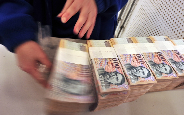 Így izmosodhat karácsonyig a forint