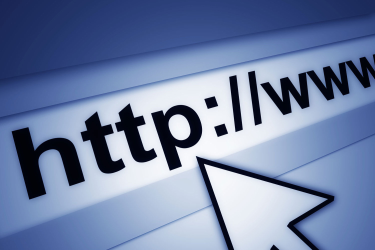 Interneten is intézhető az útlevél pótlása