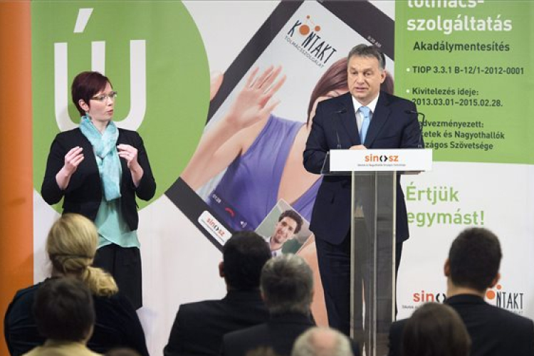 Hallássérülteket segítő videotolmács rendszer indult 