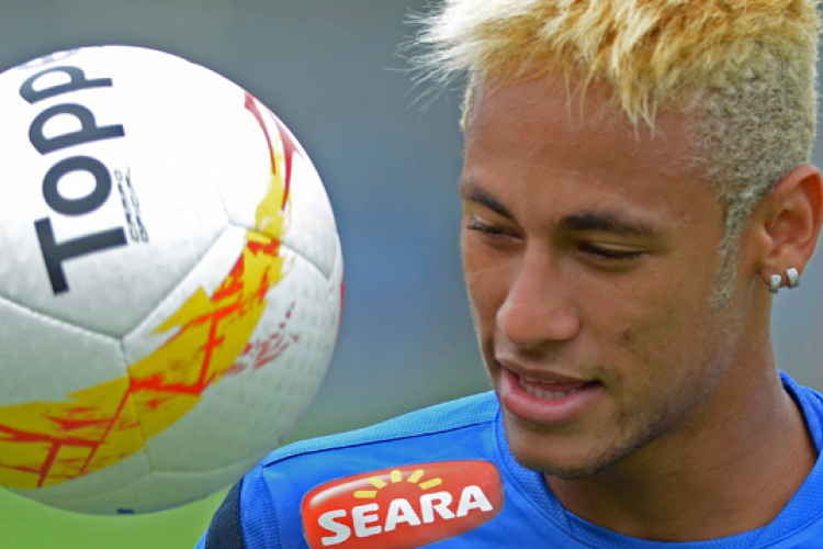 Neymar 2018-ig aláírt a Barcelonához