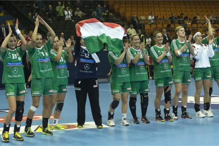 Női kézilabda-vb - A spanyolokat legyőzve negyeddöntős a magyar csapat