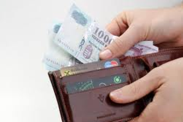 Visszafizettetik az állami cégvezetőkkel jutalmaik egy részét 