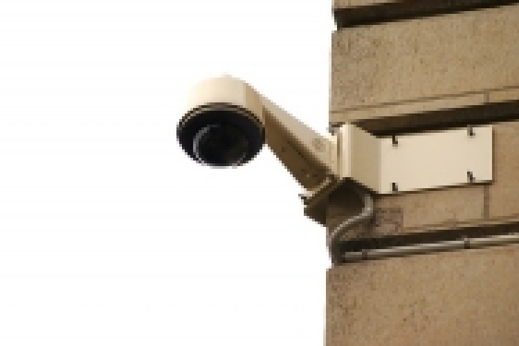 Miért nem alkalmaznak kamerát a társasházakban? 