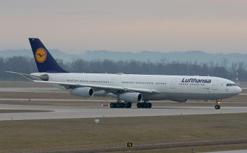 A Lufthansa bővít, pilótái tovább sztrájkolnak