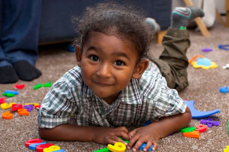 Két és fél éves brit kisfiú a Mensa tagjai között