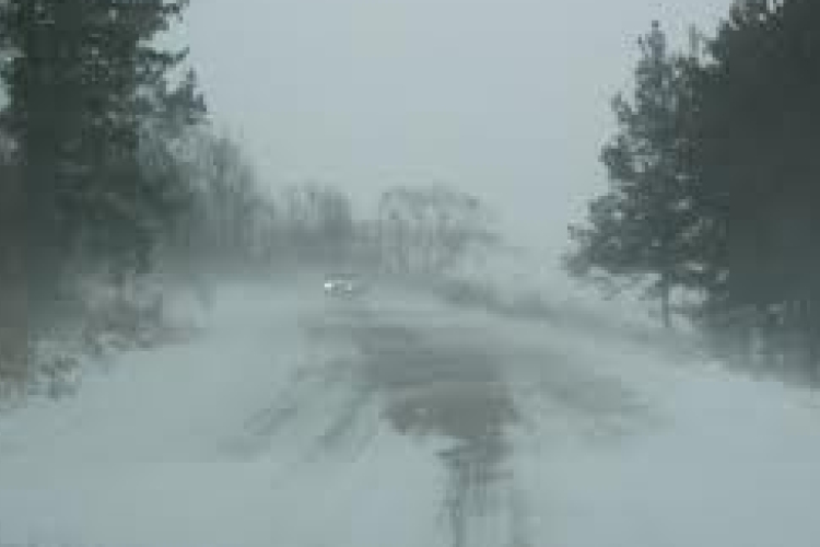 Közútkezelő: több helyen is hóátfúvások nehezíthetik majd a közlekedést