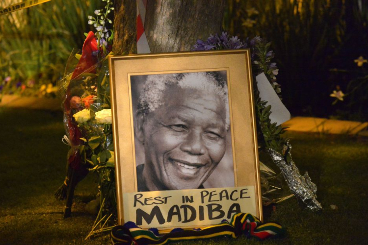 Mandela halála: kihunyt egy erős fény a világban