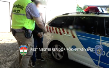 VILÁGSZERTE KÖRÖZTÉK, ÉVEKEN ÁT BUJKÁLT- ELFOGTÁK A RENDŐRÖK