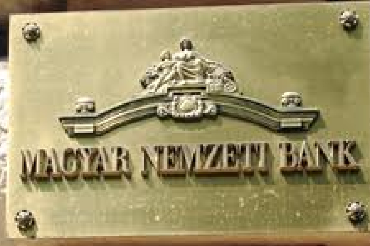 Matolcsy szűkítette a hatásköröket a jegybankban - gyengül a forint