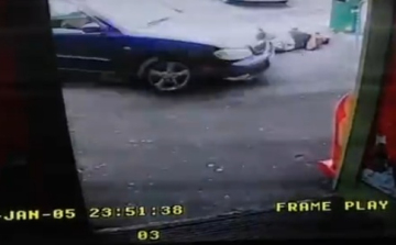 Elgázolta exét az elhagyott barátnő (videó)