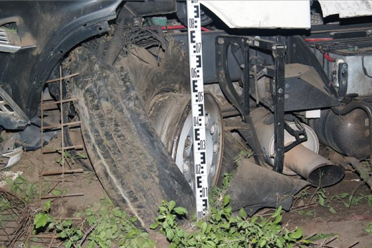 Durrdefekt miatt történt a halálos baleset a 44-es főúton