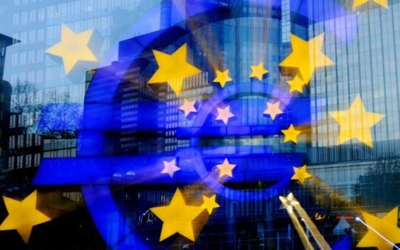 Katonai művelet indulhat az embercsempészek ellen