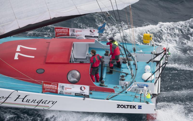 Barcelona World Race - Az élboly már az Indiai-óceánon, Fa Nándorék megküzdöttek az ítéletidővel