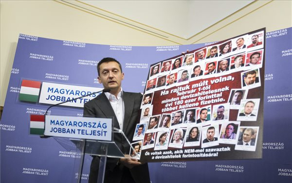 Devizahitelek - Rogán: már a februári részleteknél megjelenik a forintosítás hatása