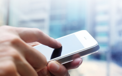 A felnőttek kilenctizede rendelkezett mobiltelefonnal 2014-ben