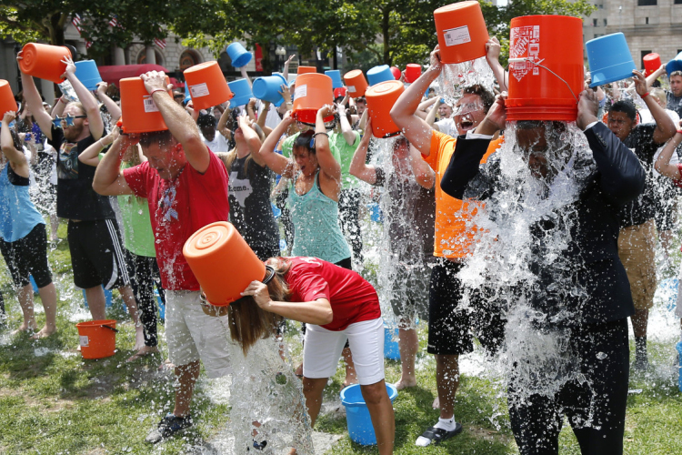 Ice Bucket Challange - Jegesvíz kihívás