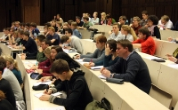 Megszűnhetnek a főiskolai karok