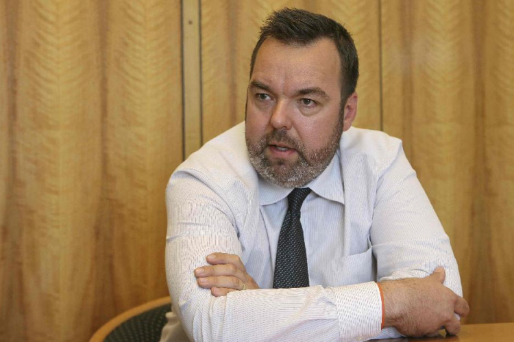 Reklámadó - L. Simon szerint a reklámadó nem médiaadó