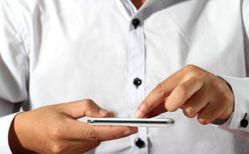 Tenyérbemászó marketing – 5 tipp a mobil keresőmarketinghez