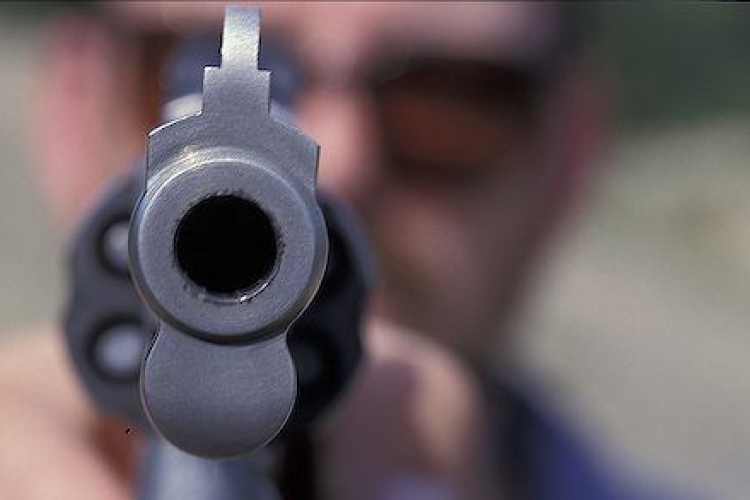 Rálőttek a rendőrök egy dühöngő férfira a szombathelyi pszichiátrián