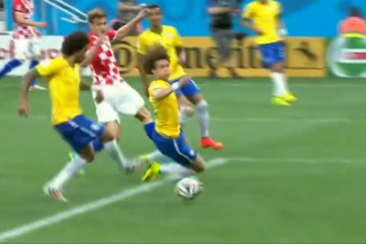 Vb-2014 - Brazil győzelem a nyitányon