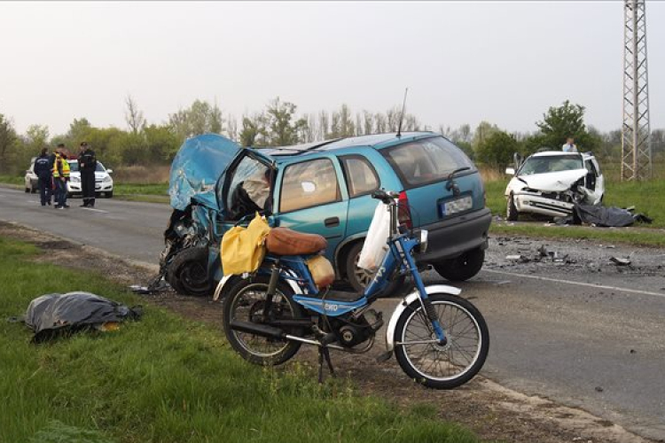 Súlyos autóbaleset Hódmezővásárhely közelében