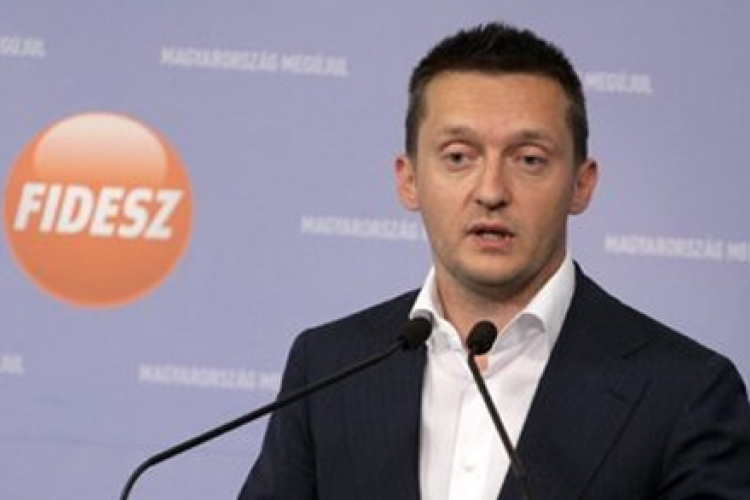 Rezsicsökkentés - Rogán: a nyomás ellenére folytatódik a rezsicsökkentés