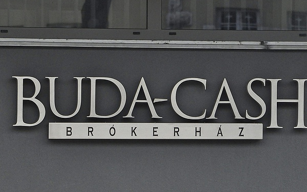 Brókerbotrány - A visszaélésekhez vezető kormányzati intézkedések feltárására alakult albizottság