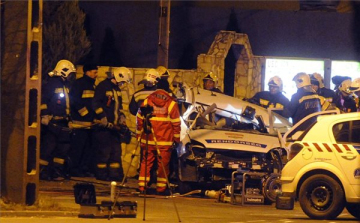 Két rendőr életét vesztette egy közúti balesetben Budapesten
