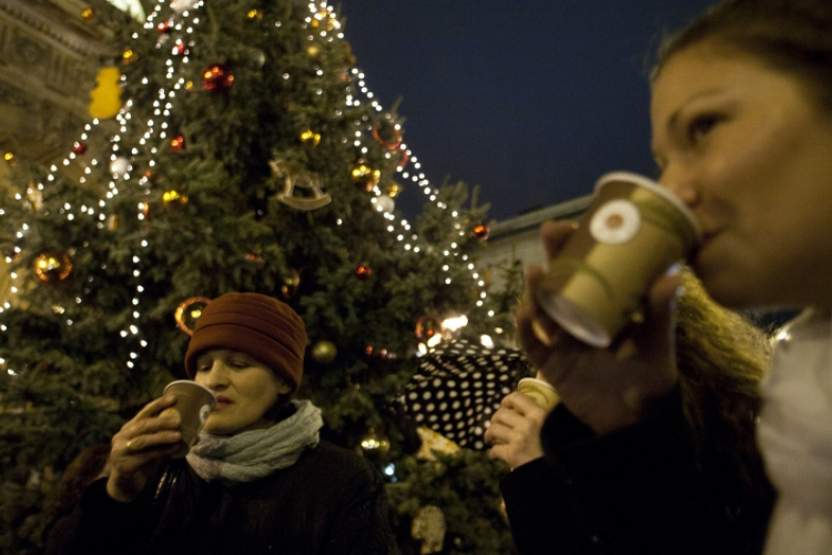 Évszázados adventi hagyományok és szimbólumok