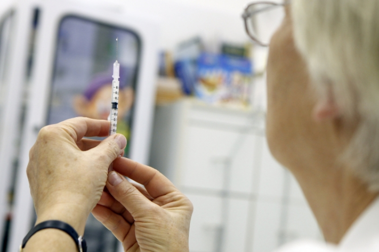 Hatékony gyógyszerkombinációval a HIV-beteg nem fertőzi tovább környezetét