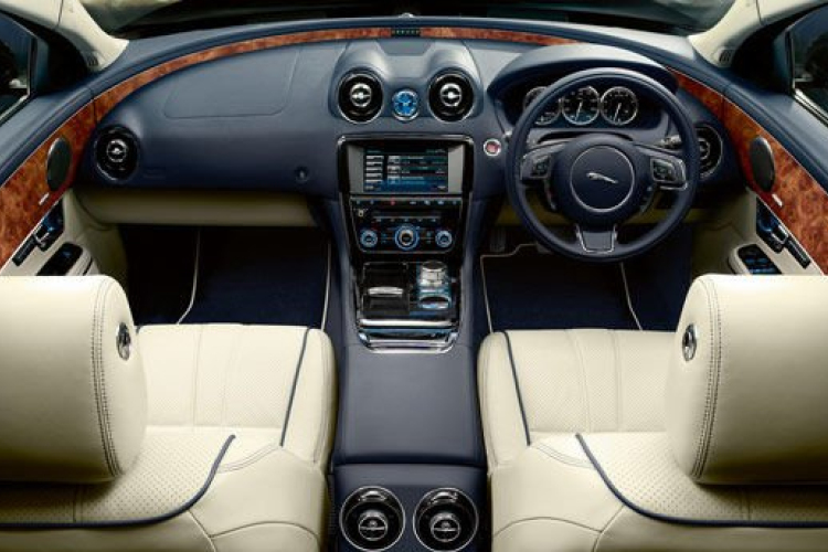 EU-bíróság: nem lehet betiltani a jobbkormányos autókat