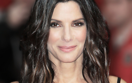 Szellemjárta házban lakott Sandra Bullock - Matthew McConaughey kék színű kísértettel osztozik otthonán