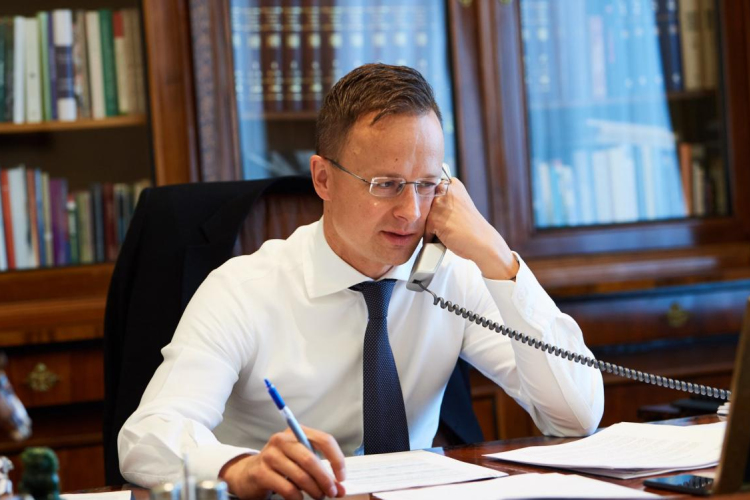 Koronavírus - Szijjártó: vasárnaptól megszűnnek a korlátozások a Magyarország és Németország közötti személyforgalomban