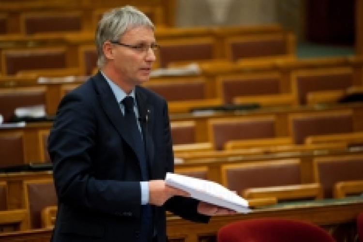 A családtámogatás nem politikai, filozófiai kérdés
