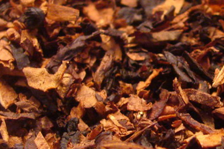 Már öt kilogramm szárított dohány engedély nélküli tartása bűncselekménynek számíthat