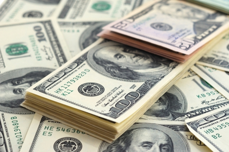 'Amíg van dollár, van élet'